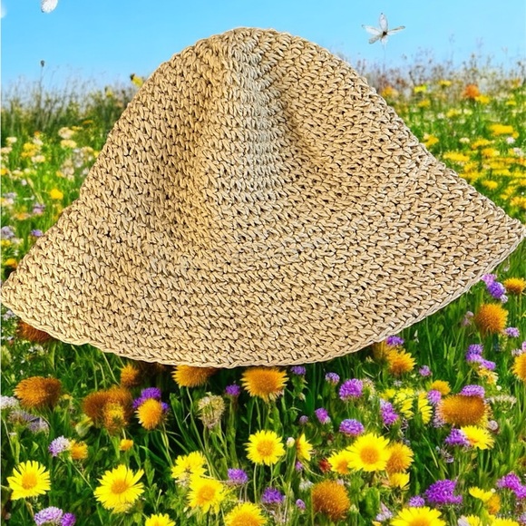 ALO Yoga Tan Bucket Hat with Textured Design - Picture 3 of 4
